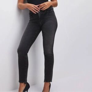 EUC Good American Soft Tech Good Classic Slim Straight Black271 Sz 12